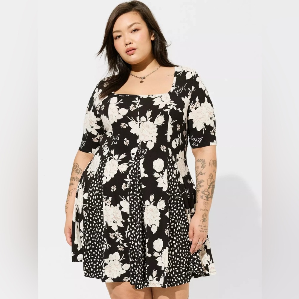 Torrid X Betsy Johnson babydoll dress - Picture 2 of 8
